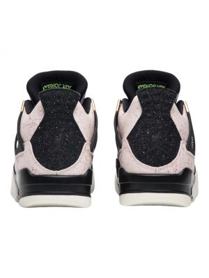 Кроссовки ретро Nike Jordan