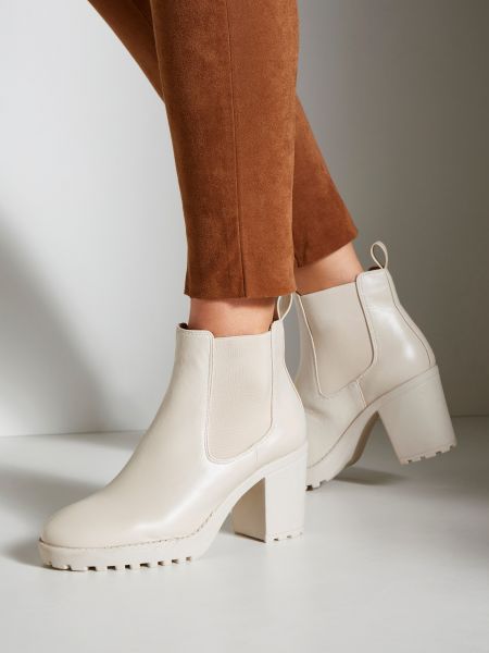 Chelsea boots Lascana beige