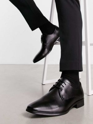 Офисные туфли на шнуровке цвета из кожи черного