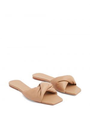 Kožené sandály bez podpatku Studio Amelia béžové