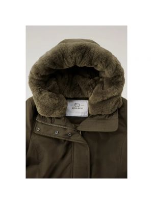 Abrigo de invierno de cuero con capucha acolchado Woolrich verde