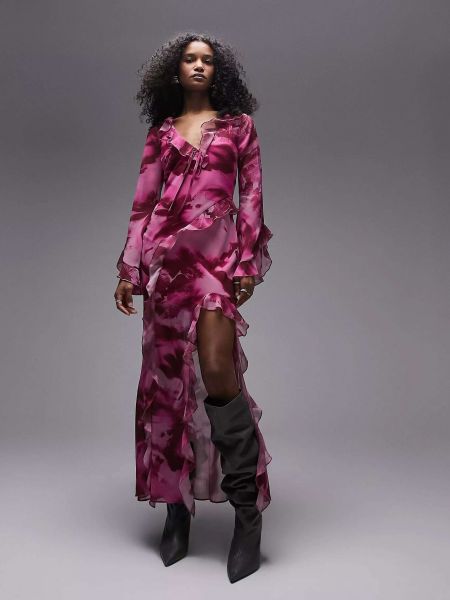 Длинное платье с принтом с v-образным вырезом с рюшами Topshop розовое