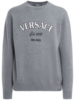 Вълнен пуловер бродиран Versace сиво