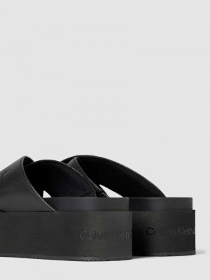 Klapki skórzane na platformie Calvin Klein Jeans czarne