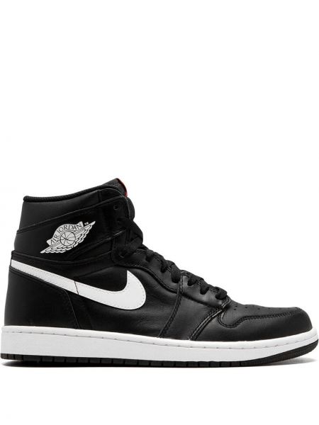 Retro tennarit Jordan Air Jordan 1 musta