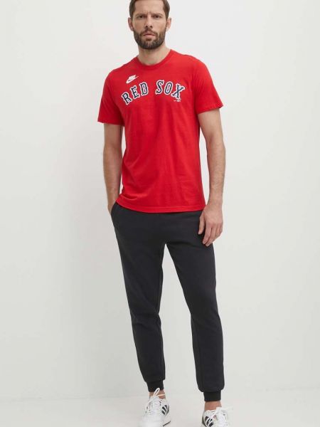 Koszulka bawełniana z nadrukiem Nike czerwona