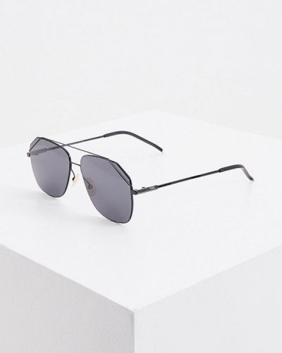 Солнцезащитные очки Fendi, черные