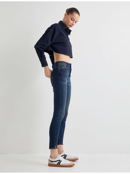 Slim fit priliehavé skinny fit džínsy s vysokým pásom Koton