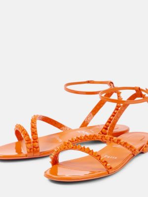 Leder sandale mit spikes Christian Louboutin orange