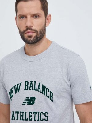 Šedé bavlněné tričko s aplikacemi New Balance