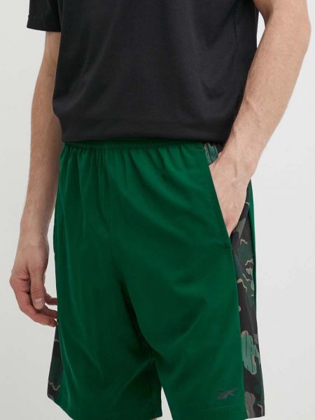 Kratke hlače s camo uzorkom Reebok zelena