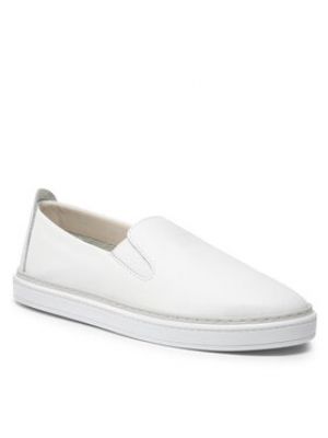 Chaussures de ville Bata blanc