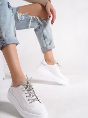 Sneakers με κορδόνια με στρογγυλή μύτη με δαντέλα Capone Outfitters