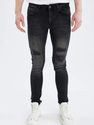 Priliehavé skinny fit džínsy Defacto čierna