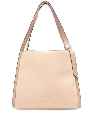 Store poser Kate Spade