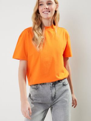 Megztas marškinėliai su stovinčia apykakle Trendyol oranžinė