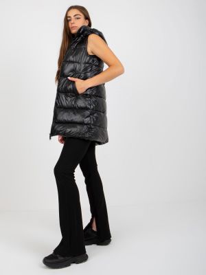 Pérová lakovaná vesta s kapucňou Fashionhunters čierna