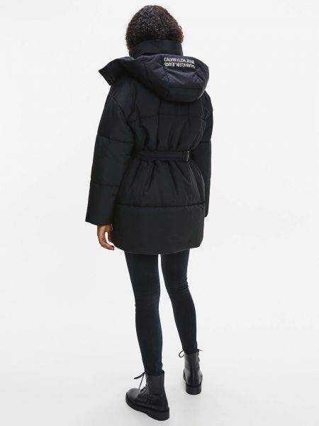Prošívaný zimní kabát s kapucí Calvin Klein Jeans černý