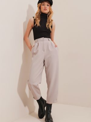Fonott pliszírozott nadrág Trend Alaçatı Stili