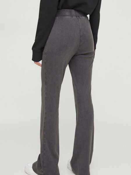 Kalhoty s vysokým pasem Calvin Klein Jeans šedé