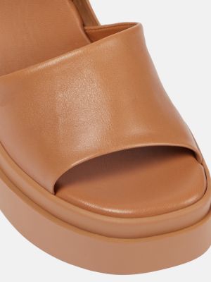 Sandales en cuir à plateforme Clergerie marron