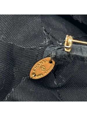 Broche de seda Chanel Vintage negro