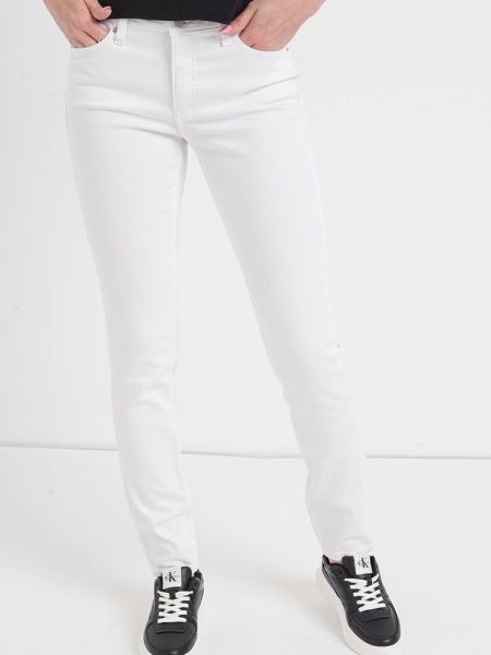 Джинсы с низкой талией слим Calvin Klein Jeans белые