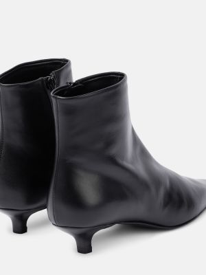 Кожени обувки до глезена Toteme черно