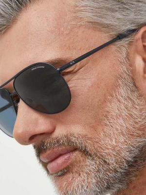 Черные очки солнцезащитные Armani Exchange