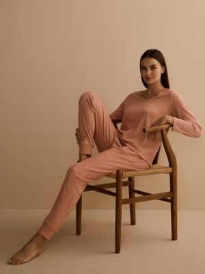 Pijama de punto de encaje énfasis rosa