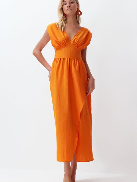 Fonott hosszú ruha Trendyol narancsszínű