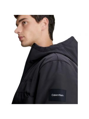 Chaqueta de plumas con capucha acolchada Calvin Klein negro