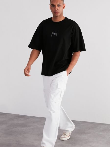 Raštuotas polo marškinėliai oversize Trendyol juoda