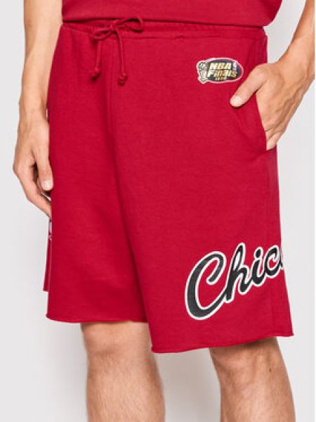 Красные спортивные шорты Mitchell & Ness