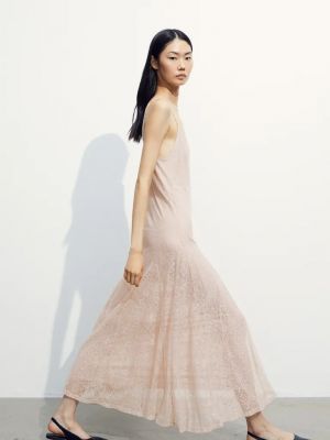 Кружевное платье H&m розовое