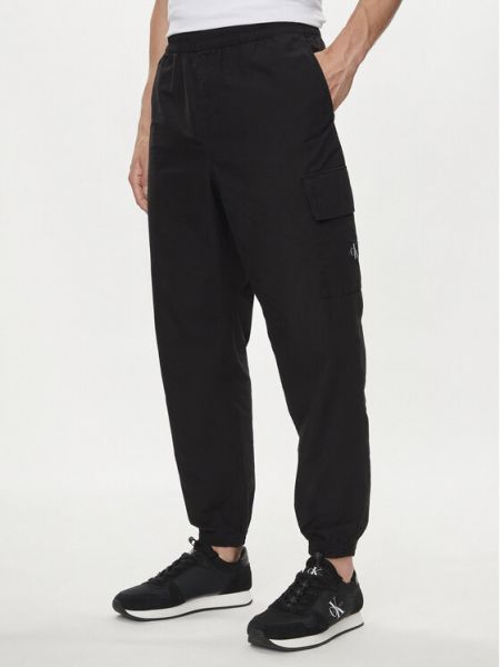 Панталони jogger Calvin Klein Jeans черно