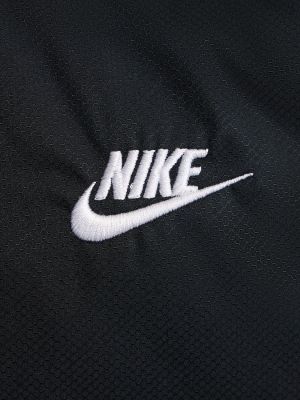 Péřová bunda z nylonu Nike černá