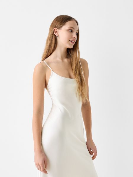 Вечерна рокля Bershka бяло