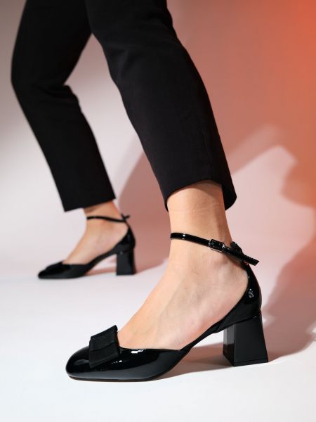 Kožne cipele s mašnom od lakirane kože Luvishoes crna
