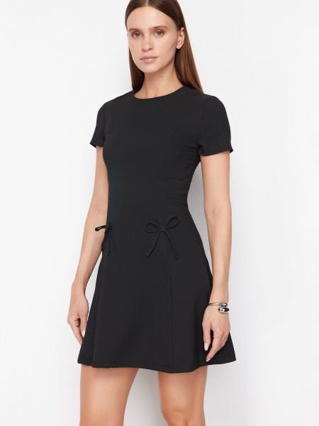 Mini šaty s mašľou Trendyol čierna