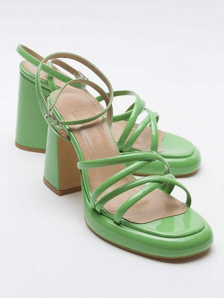 Кожени ниски обувки от лакирана кожа Luvishoes зелено