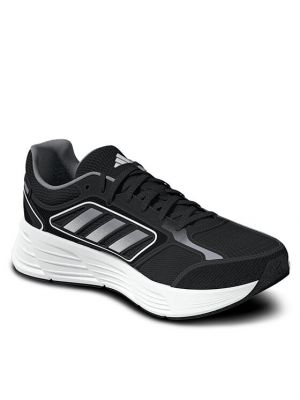 Със звездички ниски обувки Adidas черно