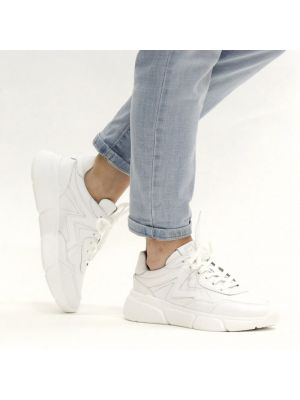 Sneakersy skórzane Tamaris białe