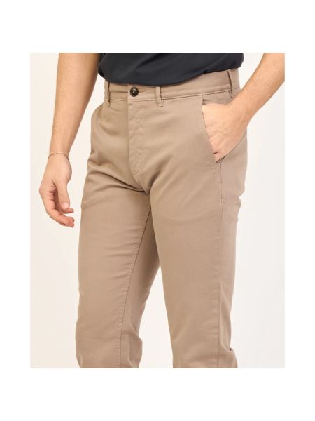 Pantalones chinos Hugo Boss marrón