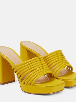 Mules de cuero Gianvito Rossi amarillo