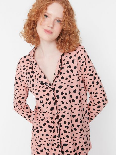 Pijamale tricotate cu imagine cu imprimeu animal print Trendyol roz