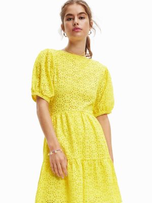 Priliehavé šaty Desigual žltá