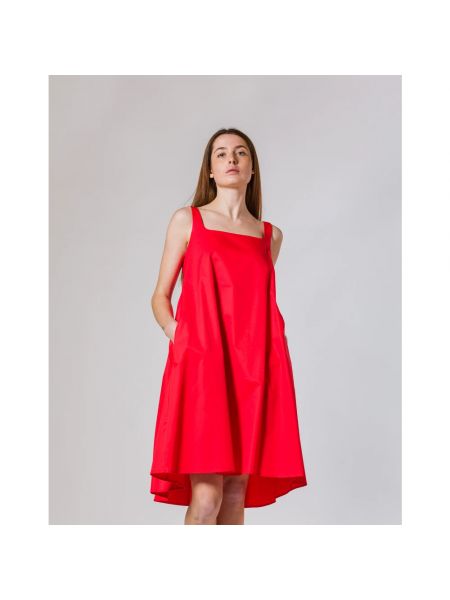 Sukienka midi bez rękawów z dekoltem kwadratowym Douuod Woman czerwona