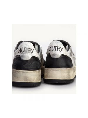 Zapatillas con lunares Autry