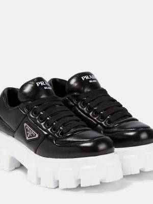Sneakers di pelle con platform Prada nero
